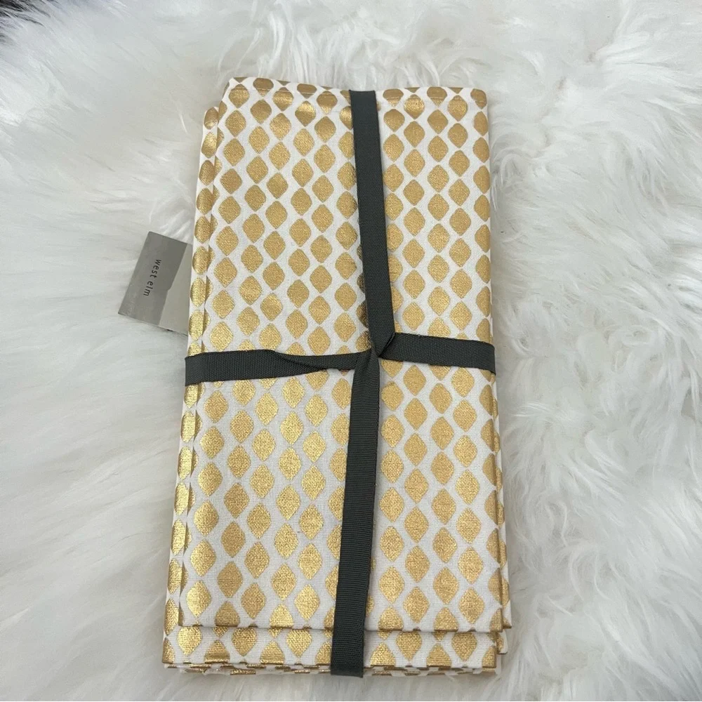 NWT west elm modern gold napkins ..set of 4